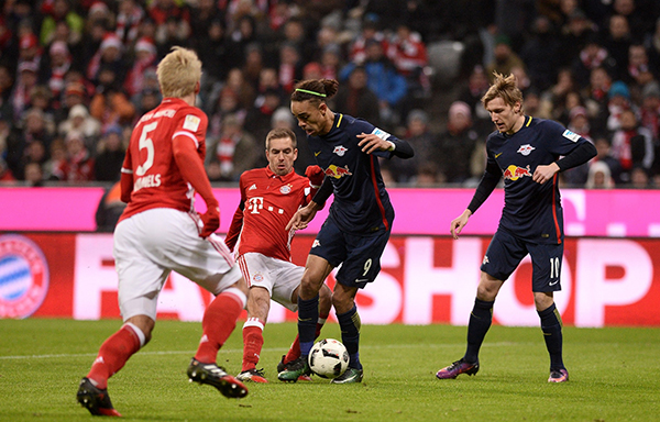 德科以其 德科以其