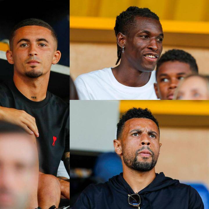 他在与里弗 他在与里弗